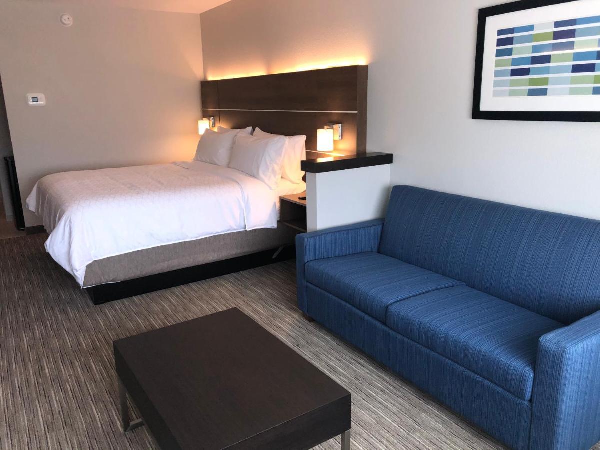 Holiday Inn Express & Suites - Roanoke - Civic Center Exteriör bild