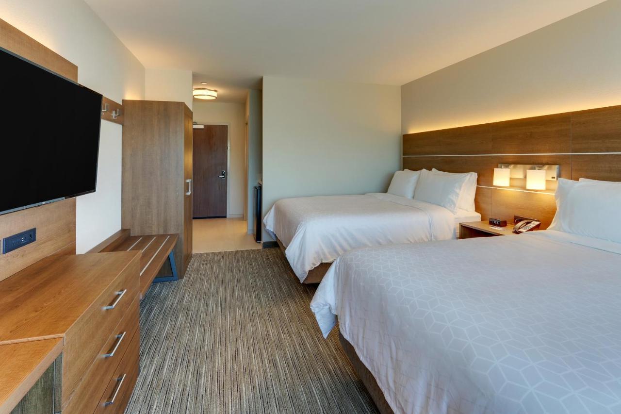 Holiday Inn Express & Suites - Roanoke - Civic Center Exteriör bild
