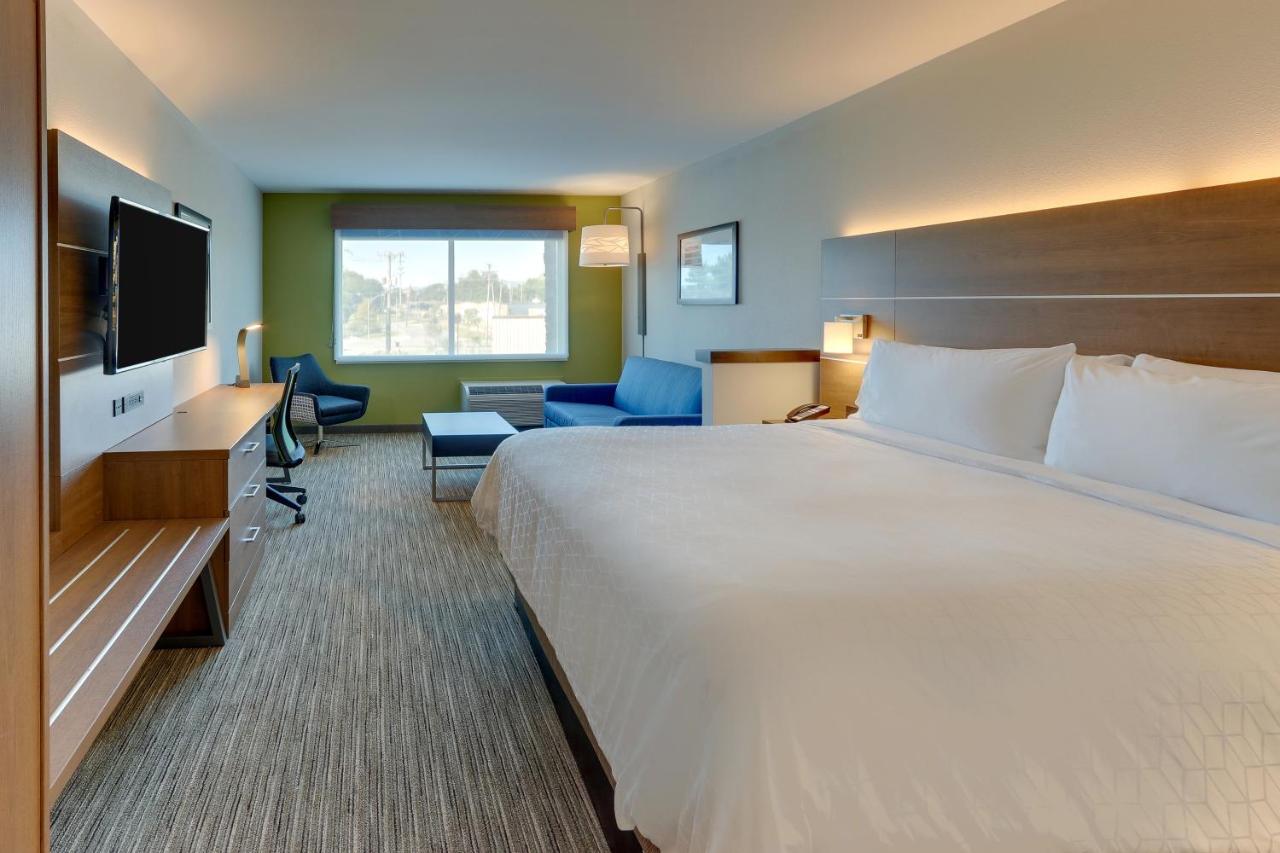 Holiday Inn Express & Suites - Roanoke - Civic Center Exteriör bild
