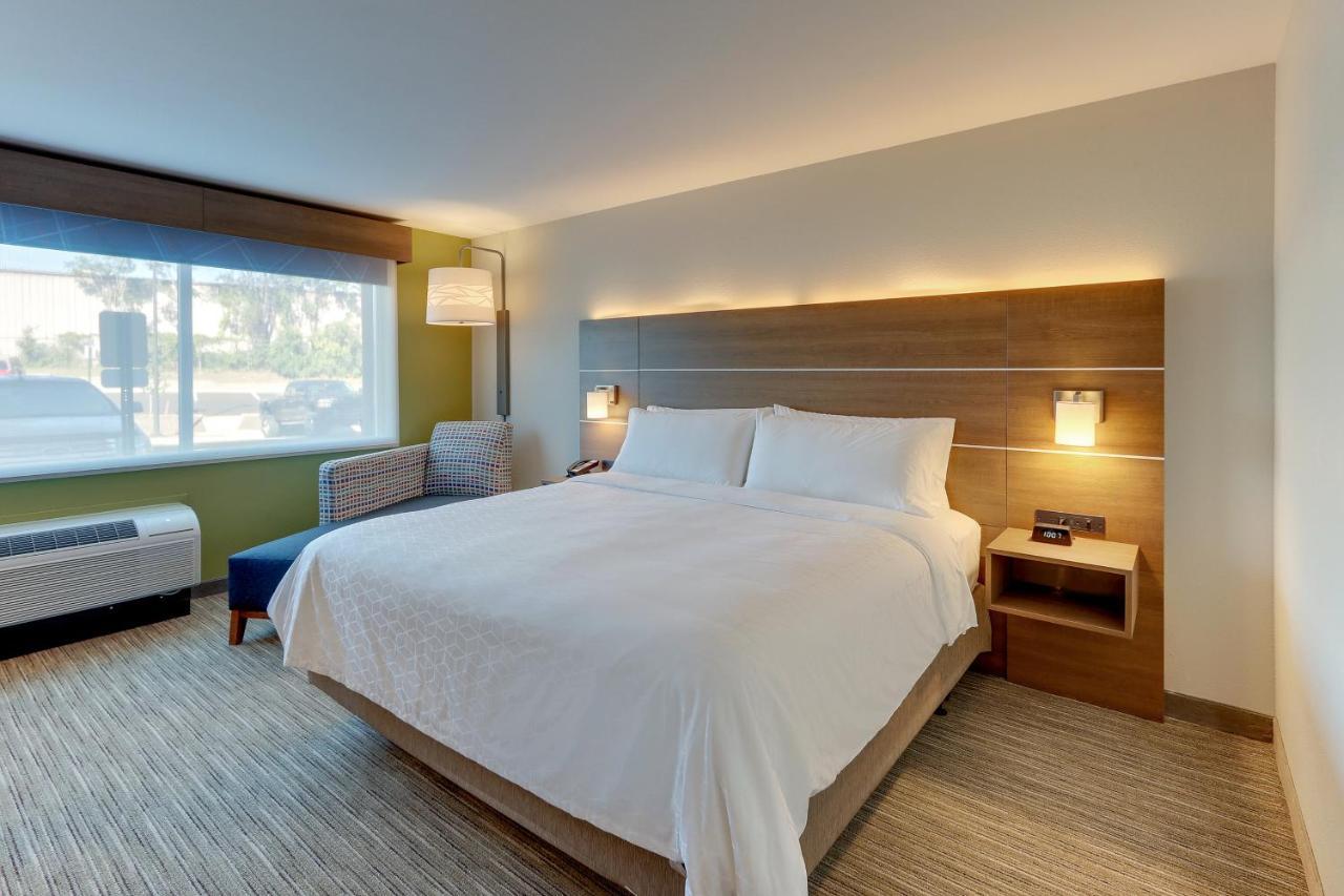 Holiday Inn Express & Suites - Roanoke - Civic Center Exteriör bild