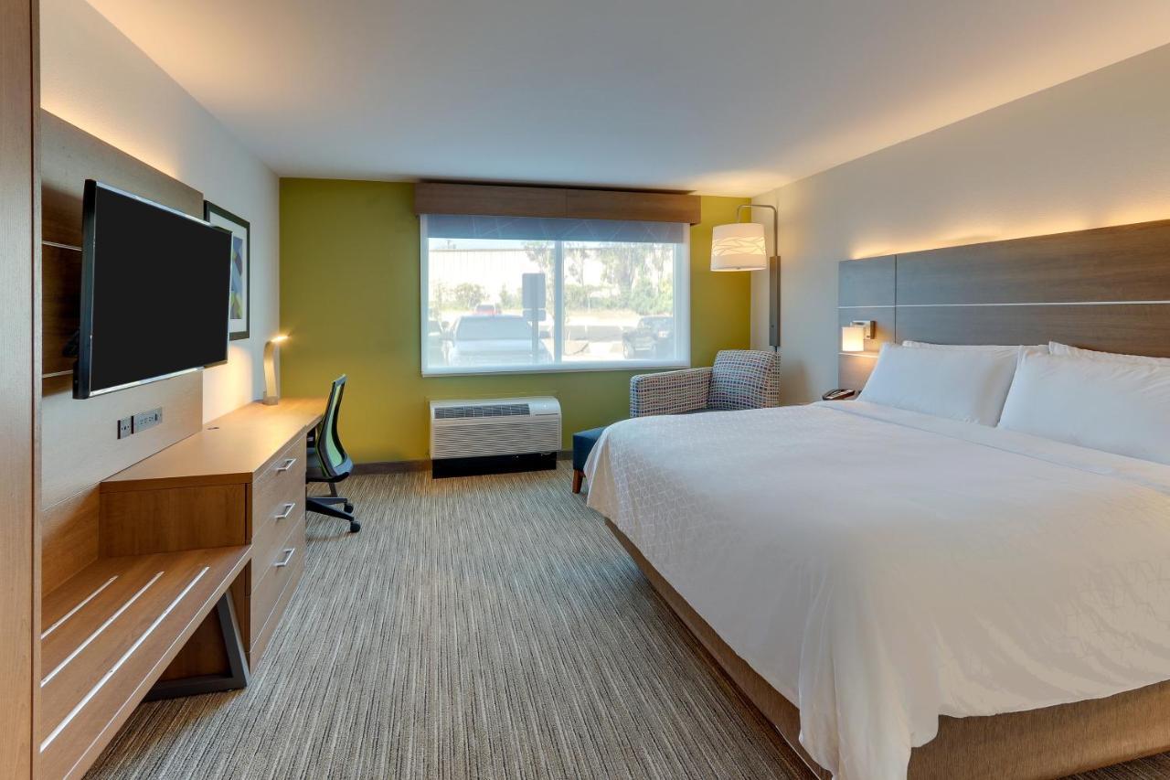 Holiday Inn Express & Suites - Roanoke - Civic Center Exteriör bild